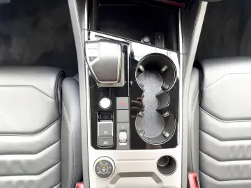 VW Touareg 3.0 V6 TDI  4Motion ACC LED Leder