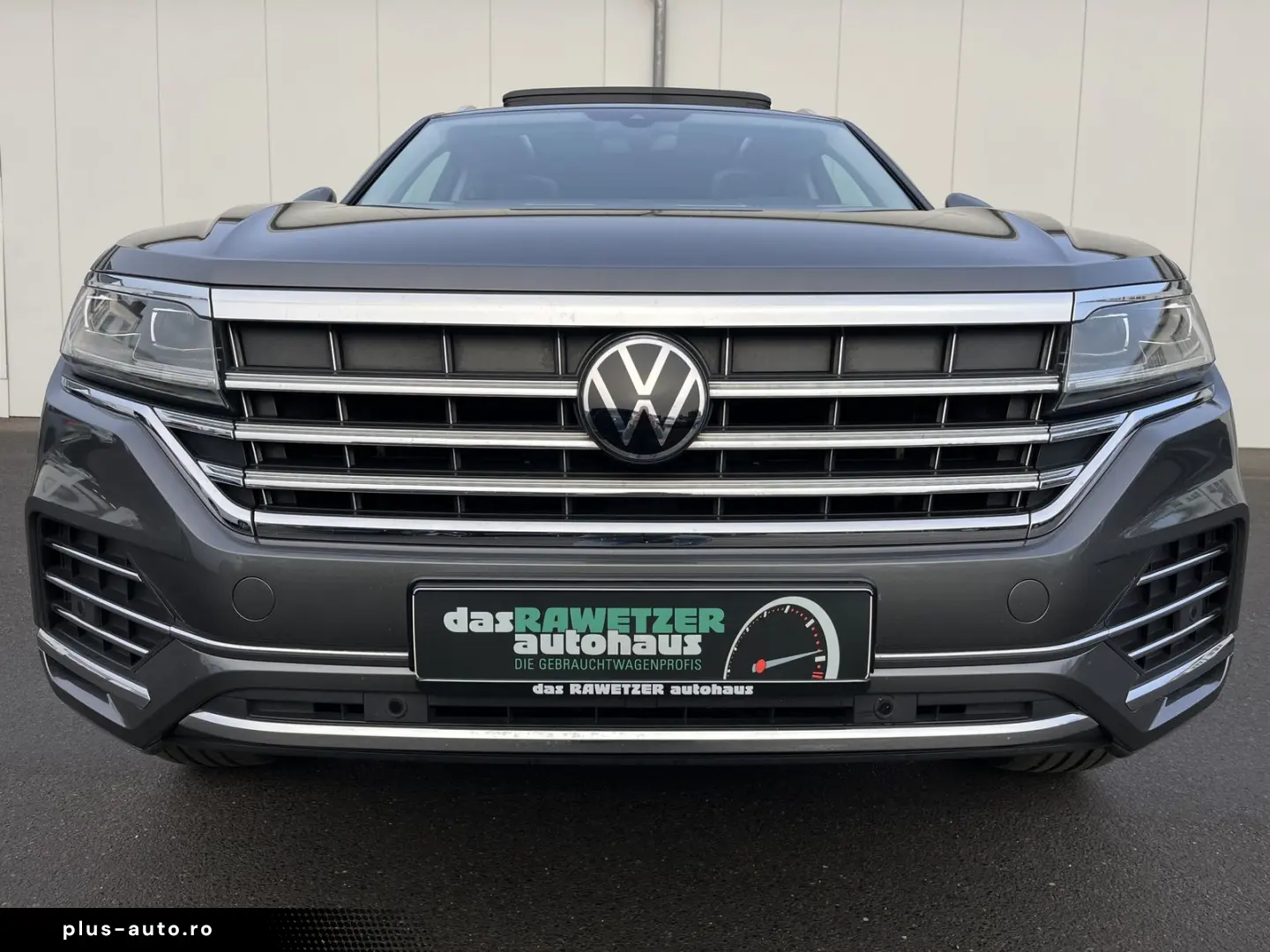 VW Touareg 3.0 TDI DSG 4Mo. Elegance AHK STHZ PANO
