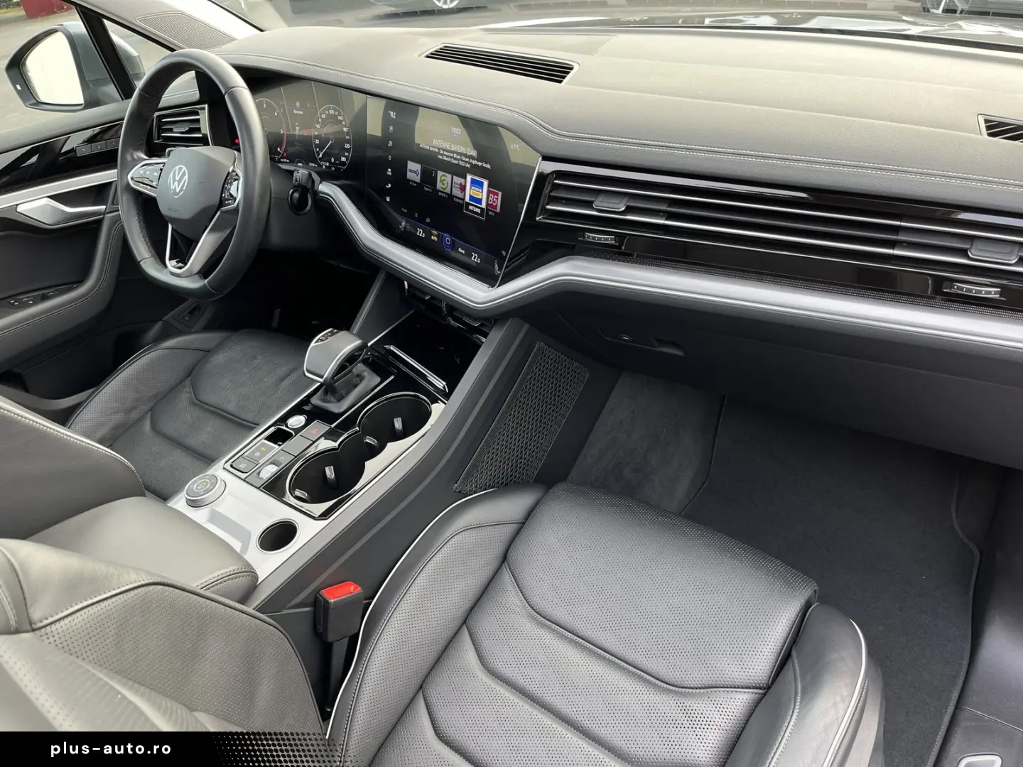 VW Touareg 3.0 TDI DSG 4Mo. Elegance AHK STHZ PANO