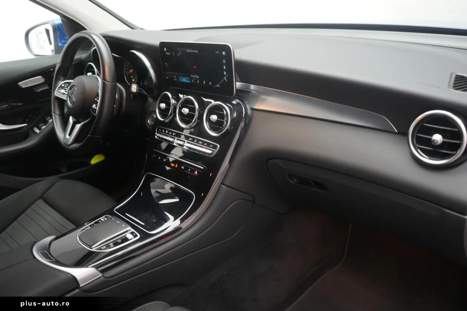 MERCEDES-BENZ GLC 300 e 4Matic 9G-Tronic AHK Kamera HUD 360