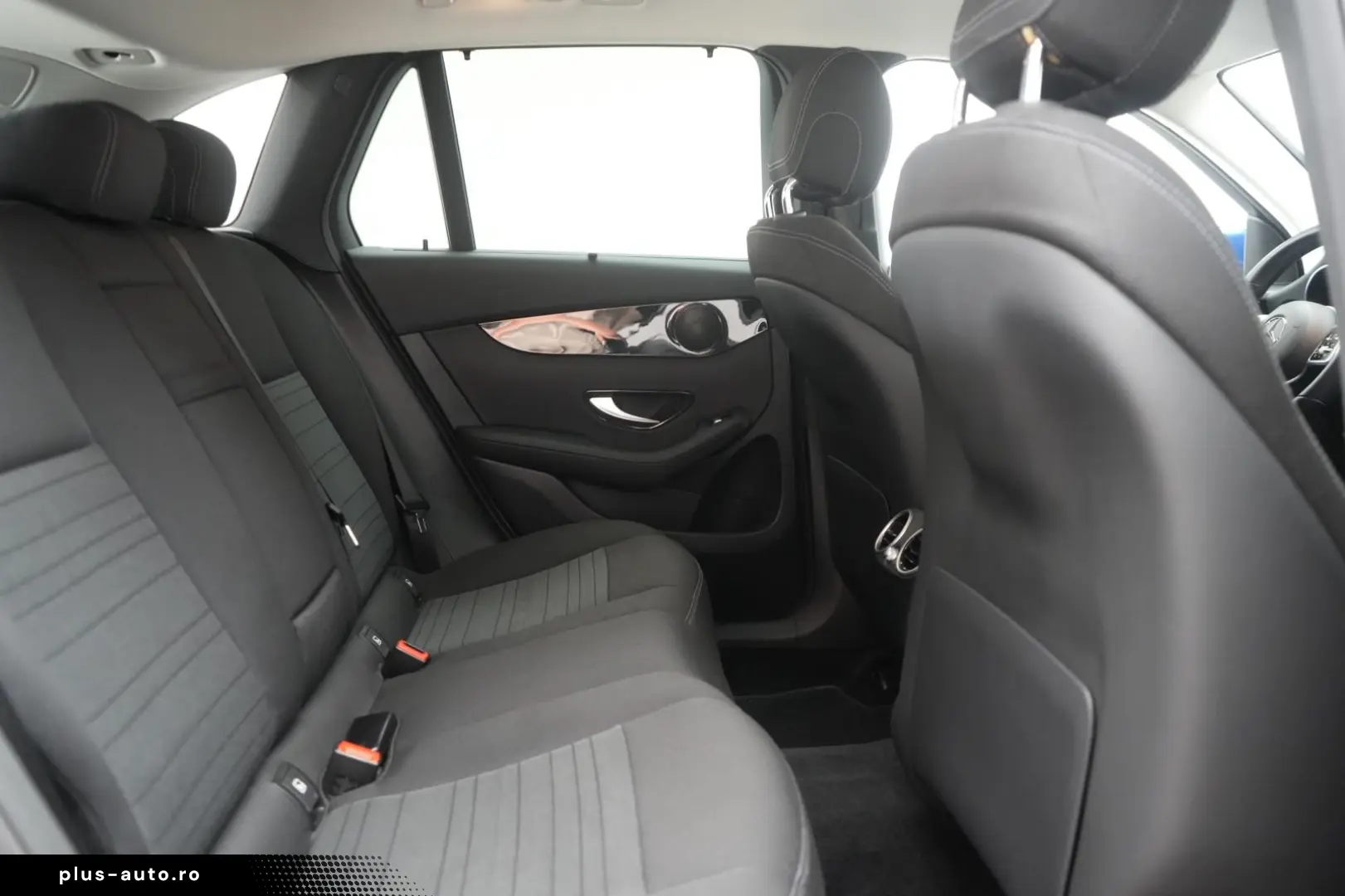 MERCEDES-BENZ GLC 300 e 4Matic 9G-Tronic AHK Kamera HUD 360