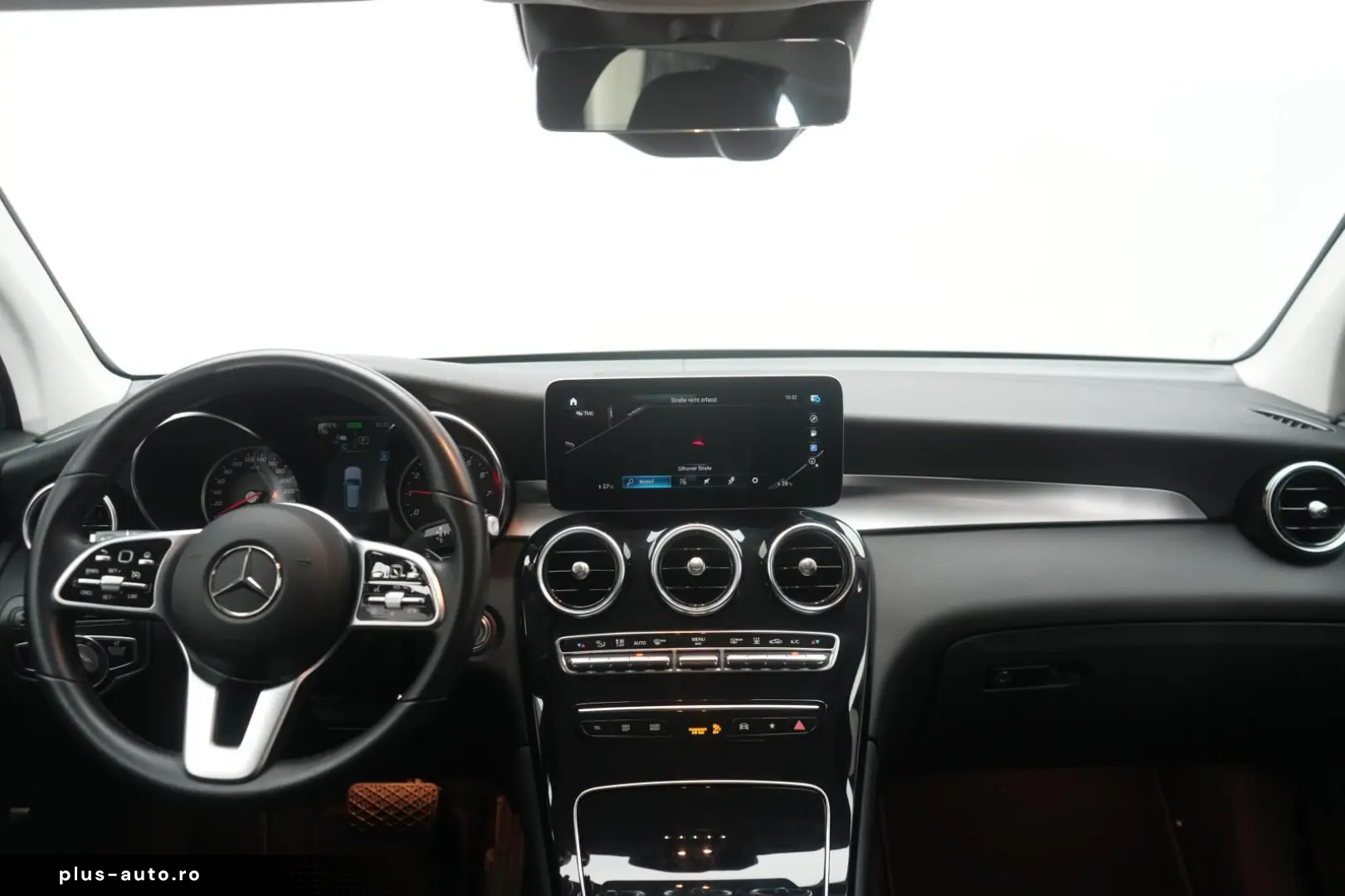 MERCEDES-BENZ GLC 300 e 4Matic 9G-Tronic AHK Kamera HUD 360