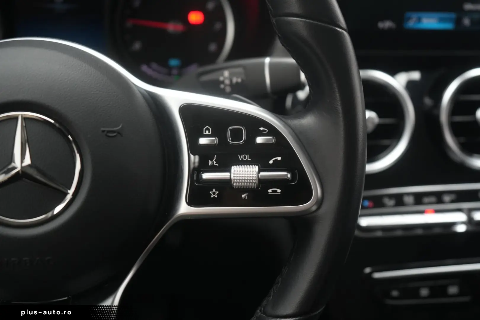 MERCEDES-BENZ GLC 300 e 4Matic 9G-Tronic AHK Kamera HUD 360