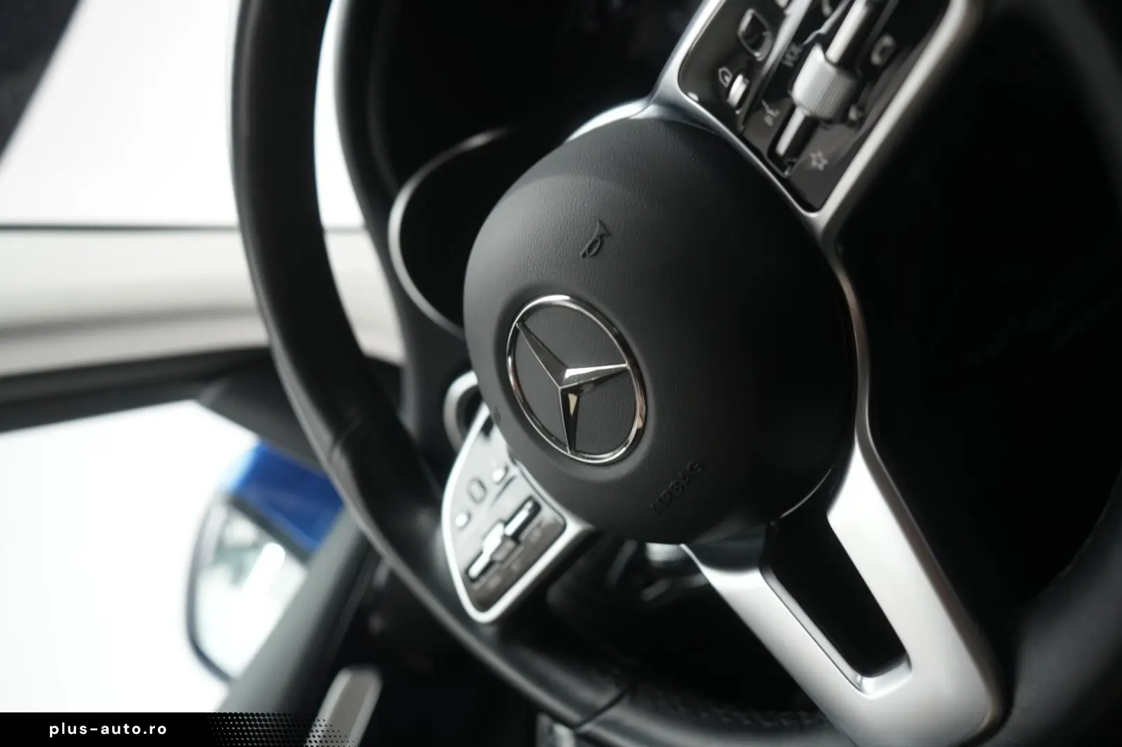 MERCEDES-BENZ GLC 300 e 4Matic 9G-Tronic AHK Kamera HUD 360