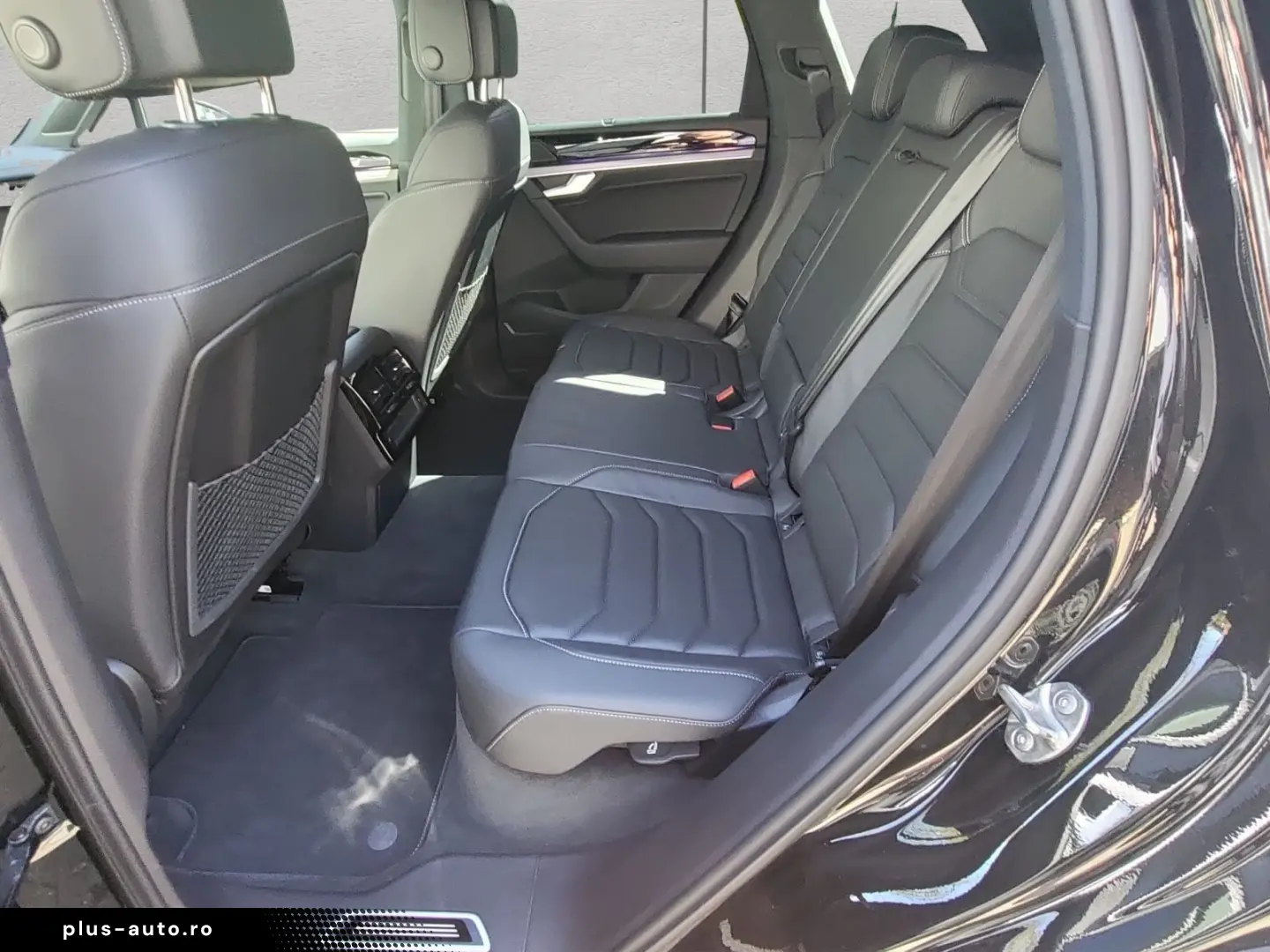 VW Touareg 3.0 V6 TDI 4Motion Aut. R-Line AHK LUFTF