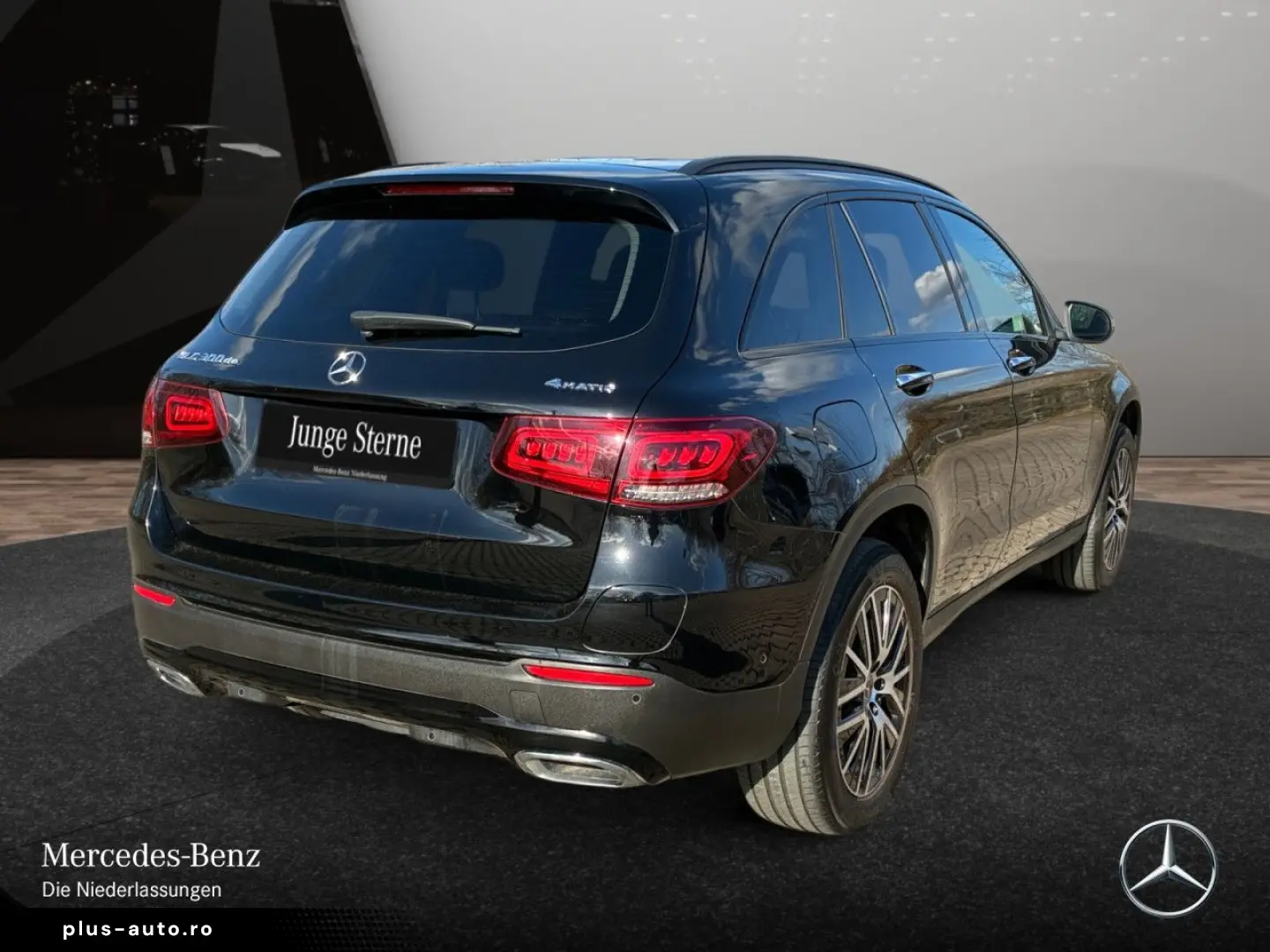 MERCEDES-BENZ GLC 300 de 4M Night Dist LED Kam AHK Keyless