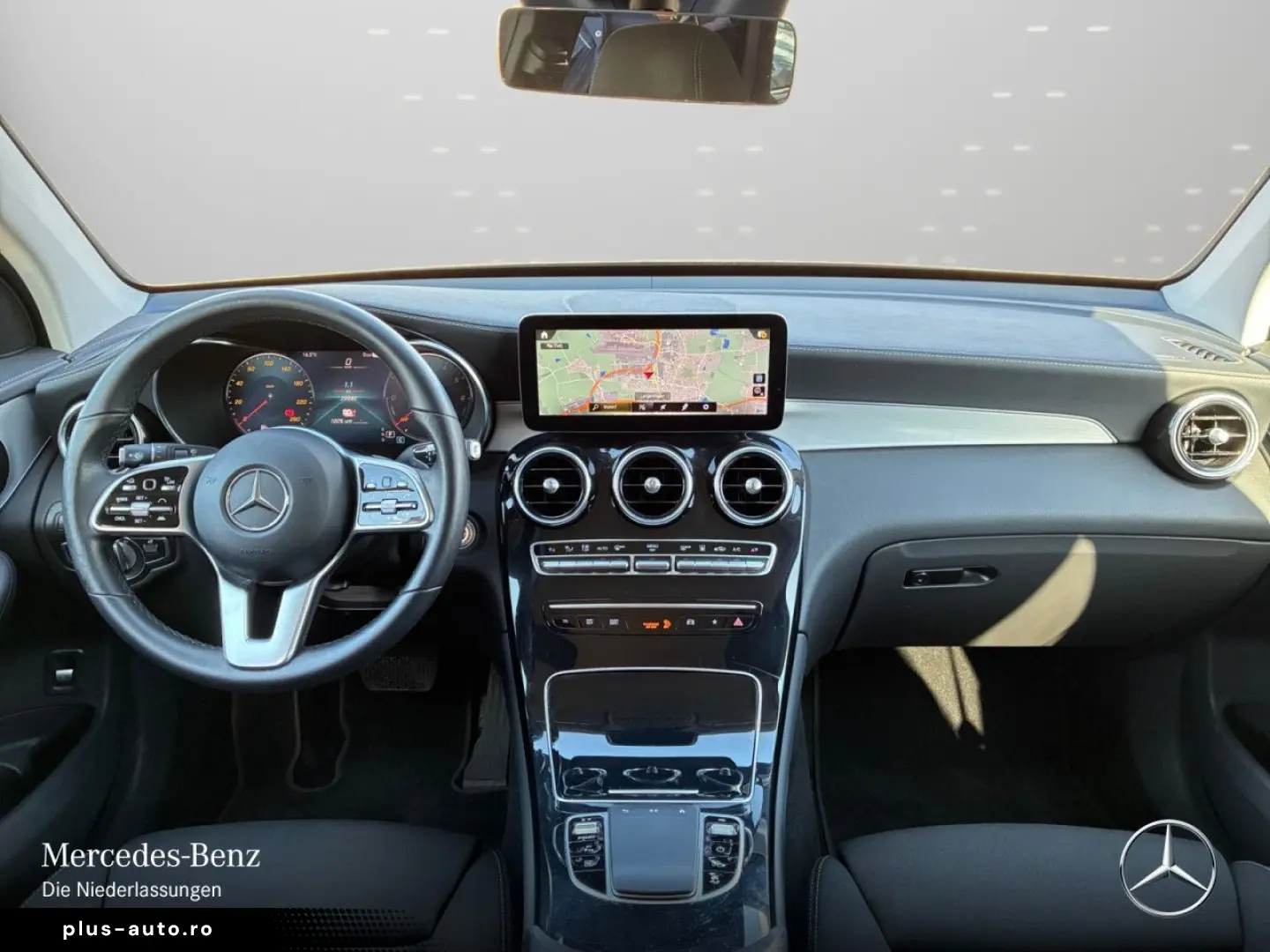 MERCEDES-BENZ GLC 300 de 4M Night Dist LED Kam AHK Keyless