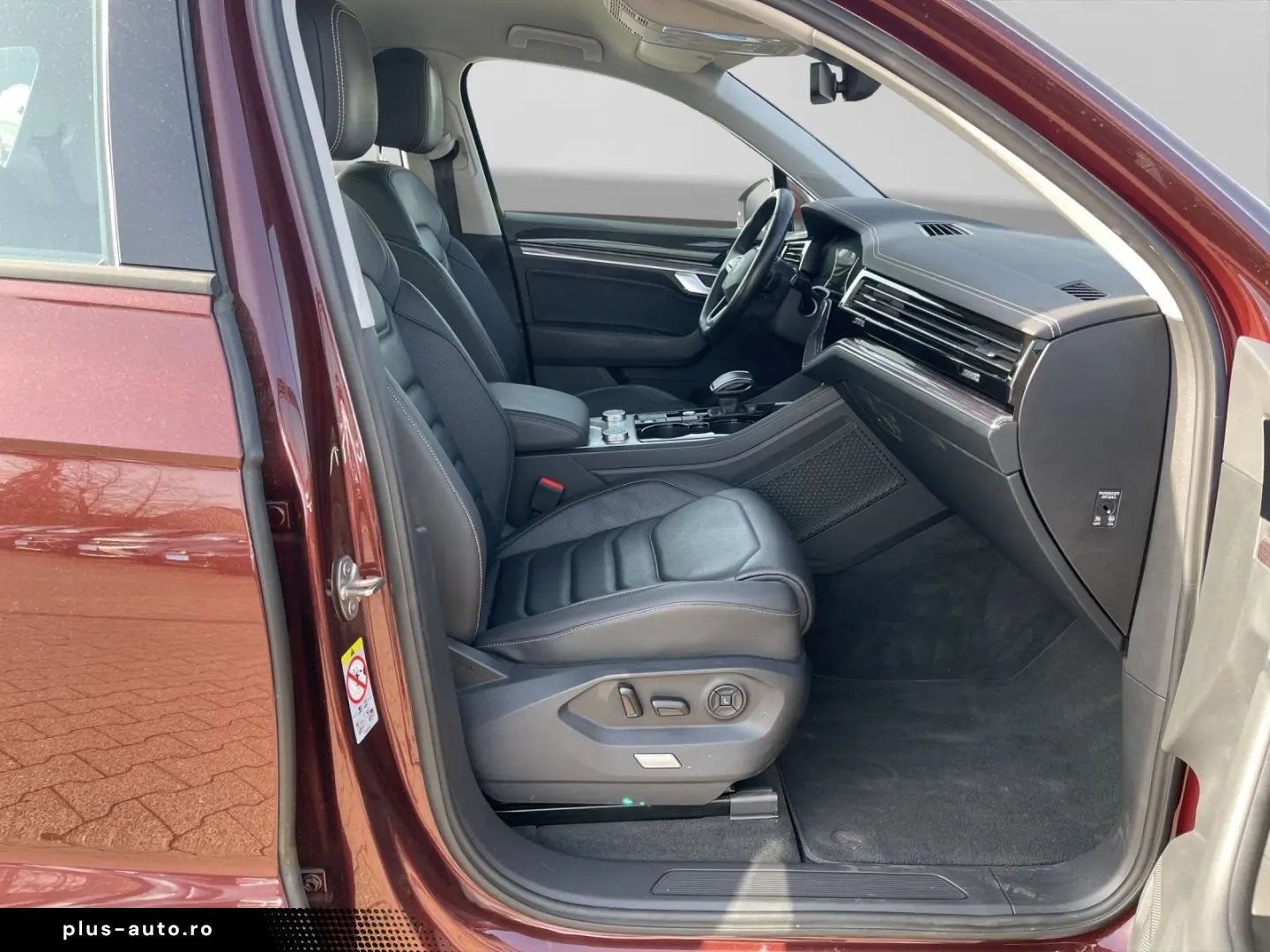 VW Touareg 3.0 TDI LUFT AHK MASSAGE LM19