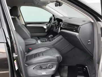 VW Touareg 3.0 TDI Tiptronic 4-Motion Elegance R-Li