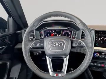 AUDI A1 allstreet 30 TFSI S-tronic Navi  LED ACC