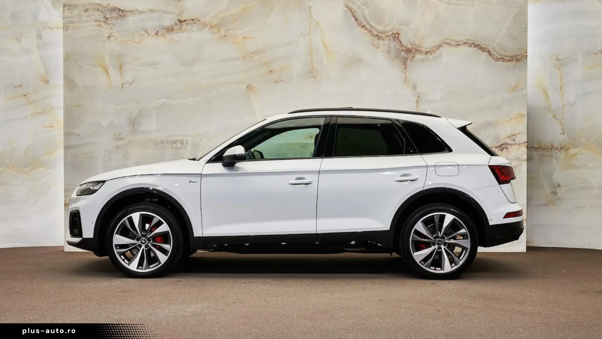 Audi Q5 - 50 TFSI e S Edition Competition PANO