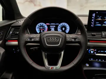 Audi Q5 - 50 TFSI e S Edition Competition PANO