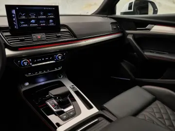 Audi Q5 - 50 TFSI e S Edition Competition PANO