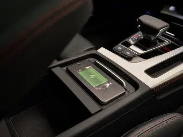 Audi Q5 - 50 TFSI e S Edition Competition PANO