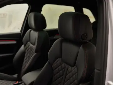 Audi Q5 - 50 TFSI e S Edition Competition PANO