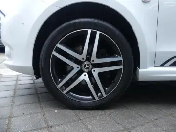 MERCEDES-BENZ Vito Tourer 116 CDI 4x4 lang SportLine…