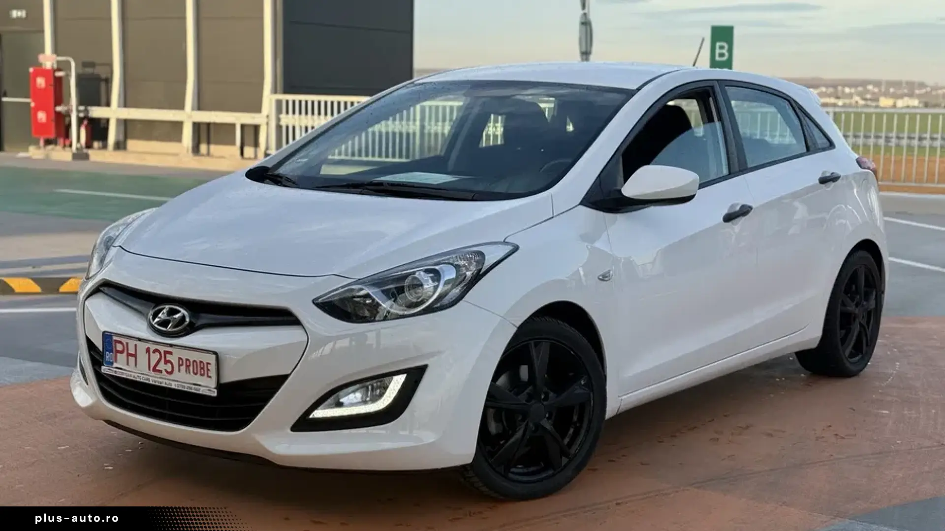 HYUNDAI i30 1.4i-Drive Cool