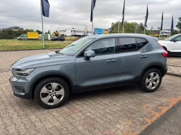 VOLVO XC40 B4 Momentum Pro Harman&Kardon