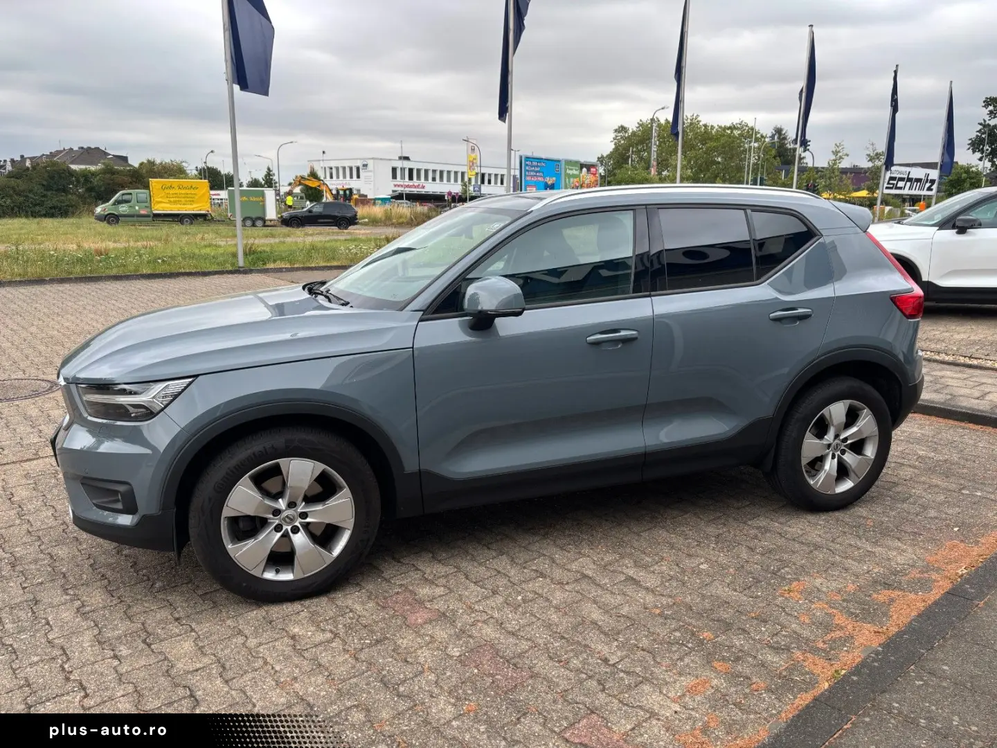 VOLVO XC40 B4 Momentum Pro Harman&Kardon