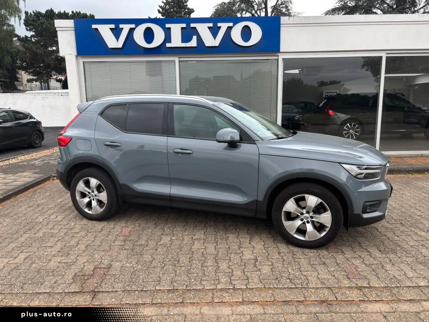 VOLVO XC40 B4 Momentum Pro Harman&Kardon