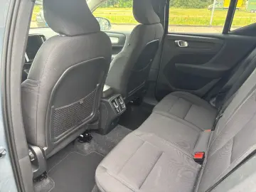 VOLVO XC40 B4 Momentum Pro Harman&Kardon