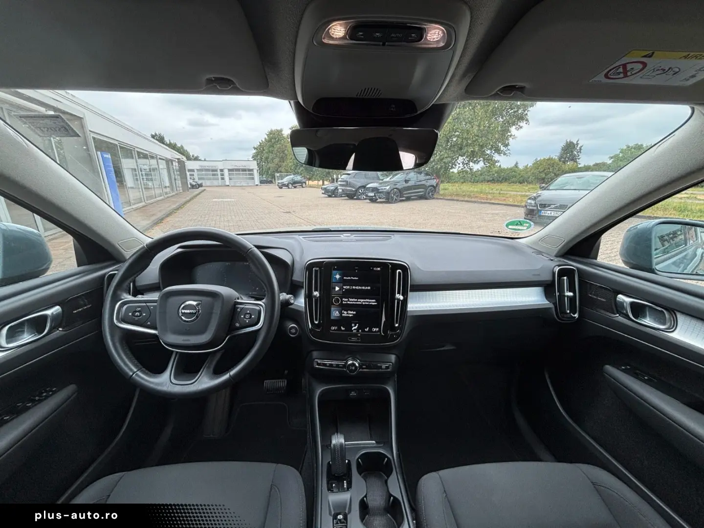 VOLVO XC40 B4 Momentum Pro Harman&Kardon