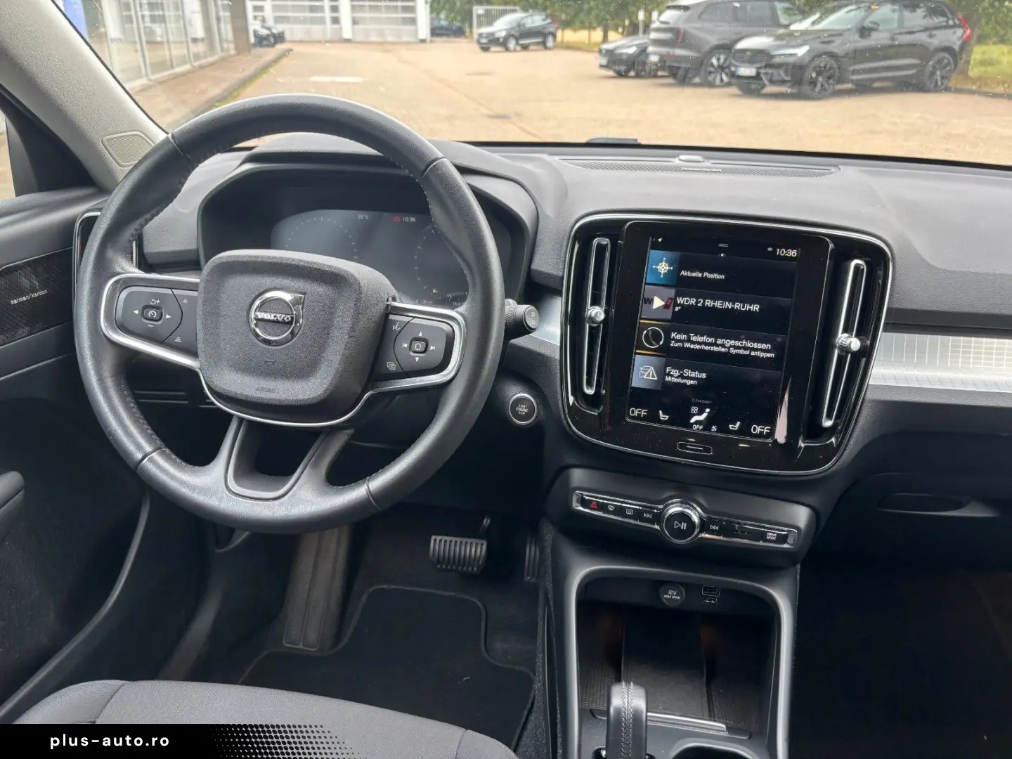 VOLVO XC40 B4 Momentum Pro Harman&Kardon