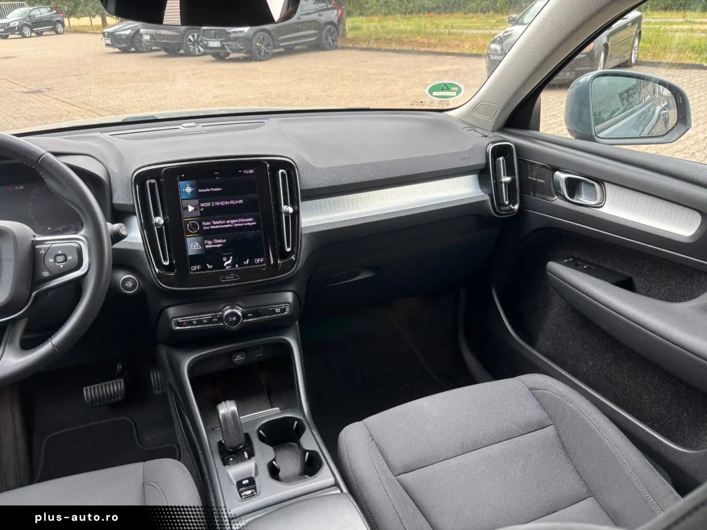 VOLVO XC40 B4 Momentum Pro Harman&Kardon