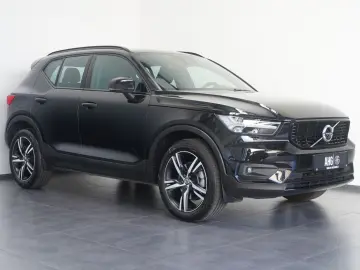 VOLVO XC40 B4 B R Design LED NAVI ACC LEDER 360