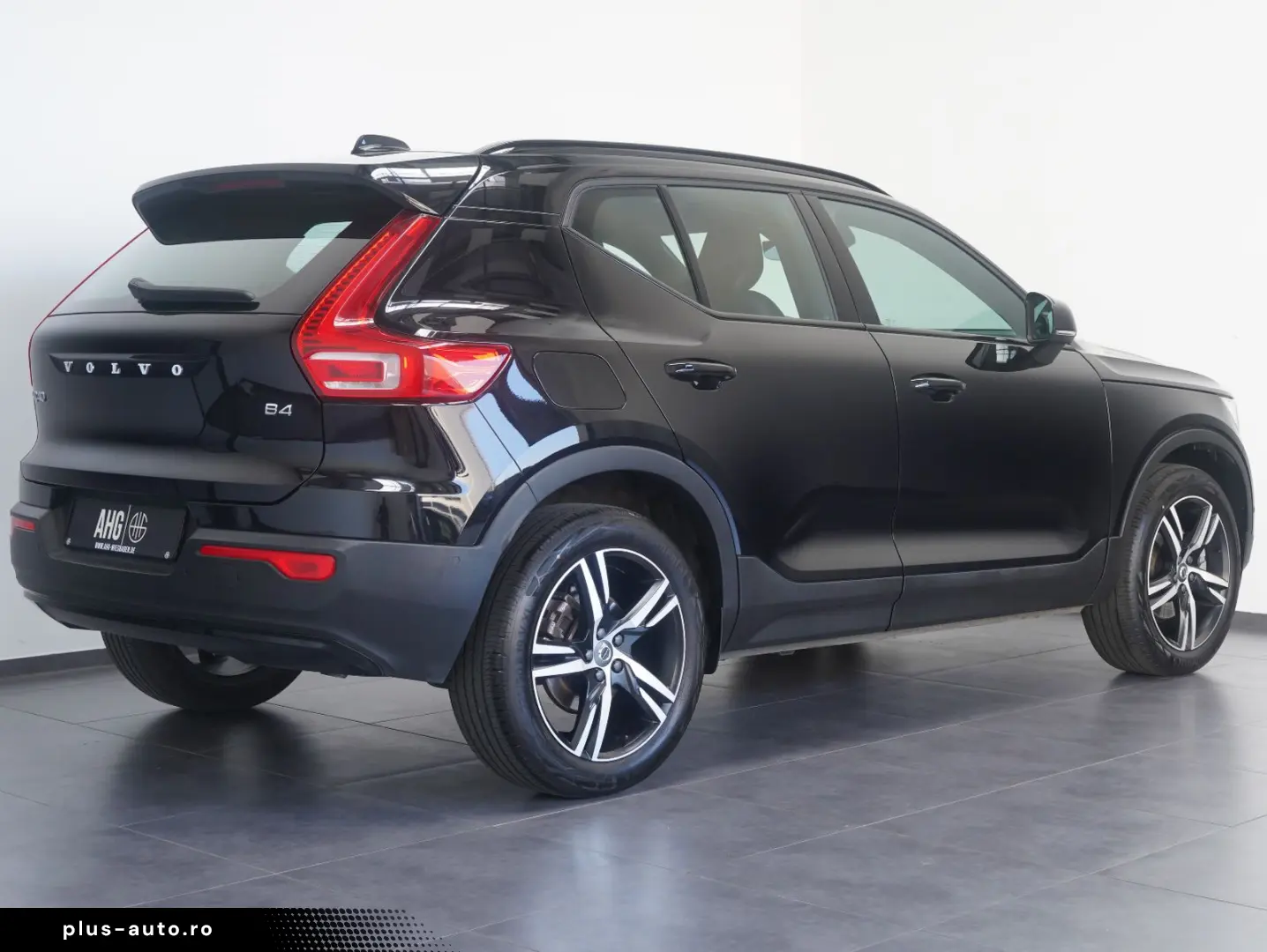 VOLVO XC40 B4 B R Design LED NAVI ACC LEDER 360