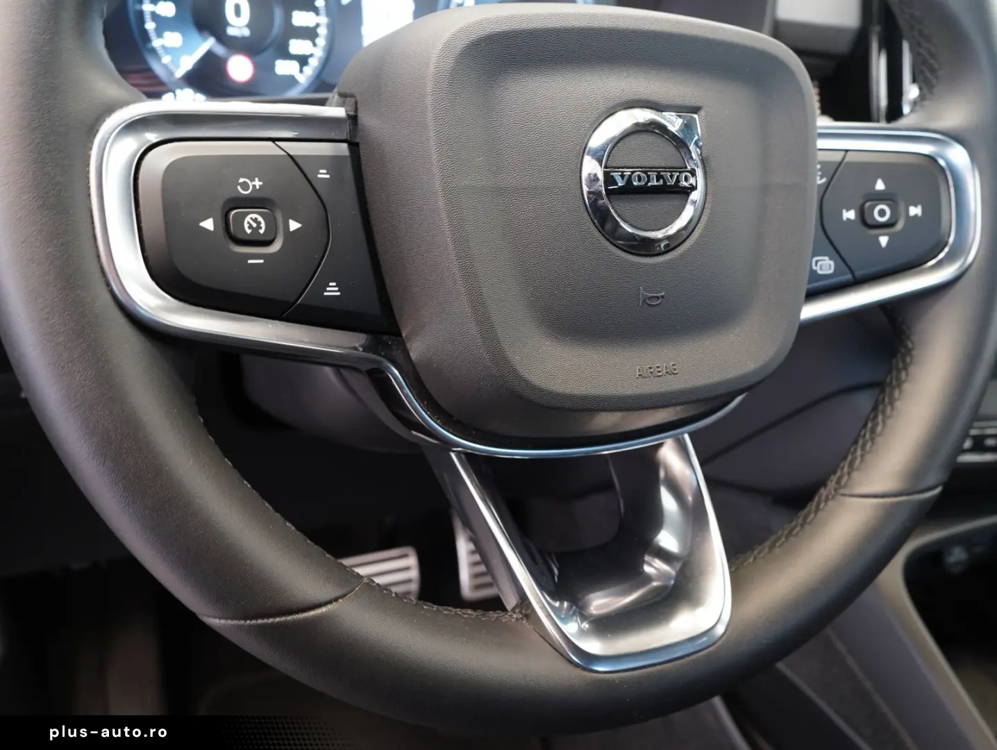 VOLVO XC40 B4 B R Design LED NAVI ACC LEDER 360