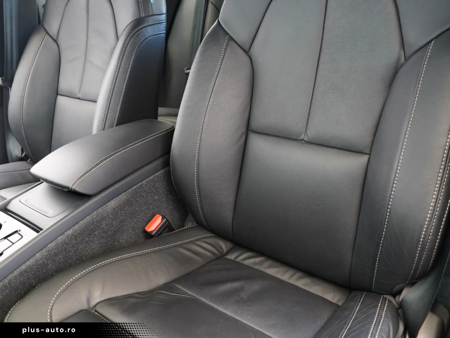 VOLVO XC40 B4 B R Design LED NAVI ACC LEDER 360