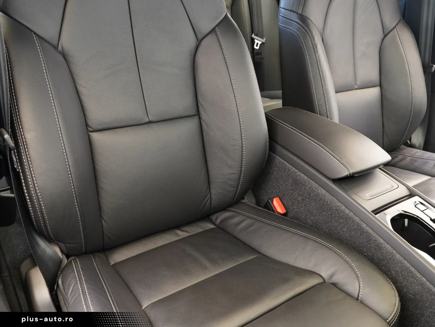 VOLVO XC40 B4 B R Design LED NAVI ACC LEDER 360