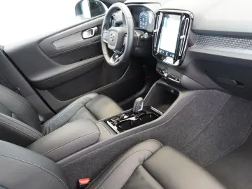 VOLVO XC40 B4 B R Design LED NAVI ACC LEDER 360