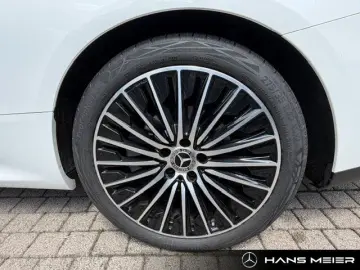 MERCEDES-BENZ CLE 200 AMG Panorama Burmester Memory …