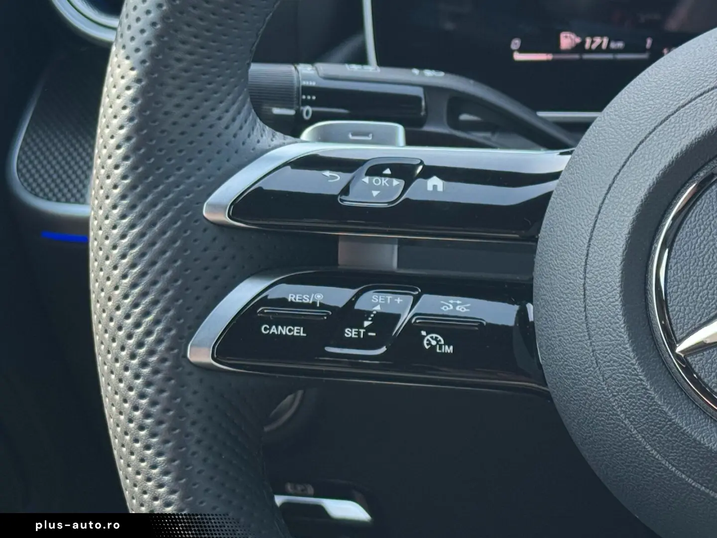 MERCEDES-BENZ CLE 200 Coupé AMG Advanced  Distro Pan&hellip;