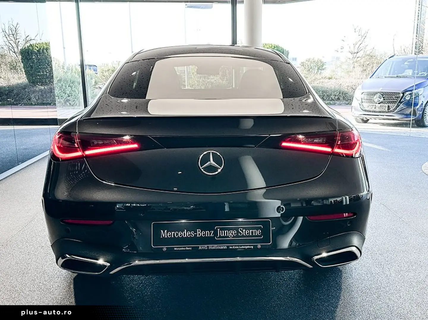 MERCEDES-BENZ CLE 180 EdAMG LED Pano Burmester WINTERRADSATZ