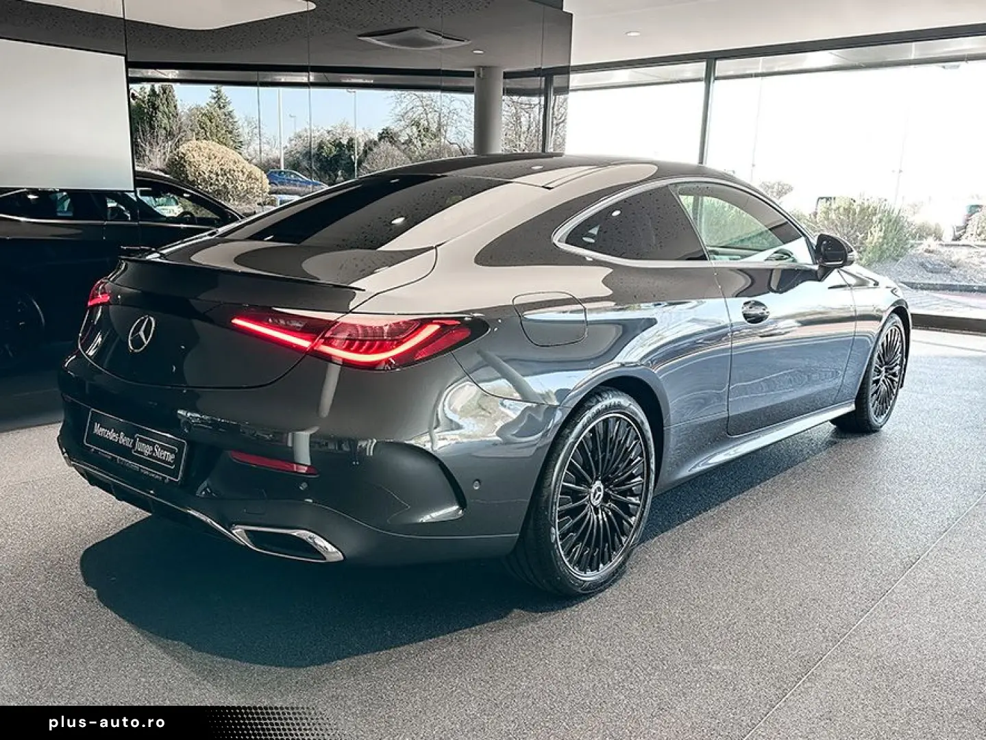 MERCEDES-BENZ CLE 180 EdAMG LED Pano Burmester WINTERRADSATZ