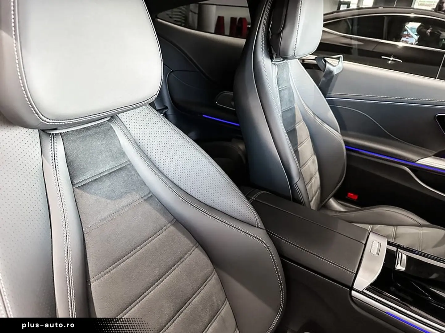 MERCEDES-BENZ CLE 180 EdAMG LED Pano Burmester WINTERRADSATZ