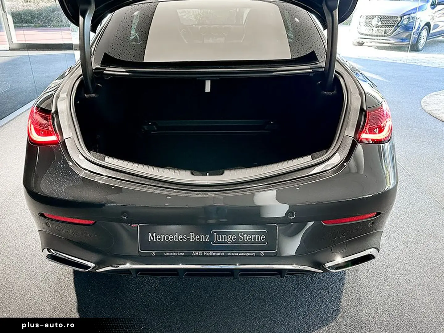 MERCEDES-BENZ CLE 180 EdAMG LED Pano Burmester WINTERRADSATZ