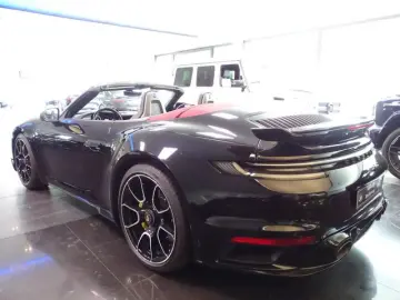 PORSCHE 911 Turbo S CabrioKeramikSportDesign 1Hand