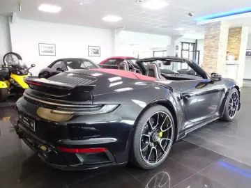 PORSCHE 911 Turbo S CabrioKeramikSportDesign 1Hand
