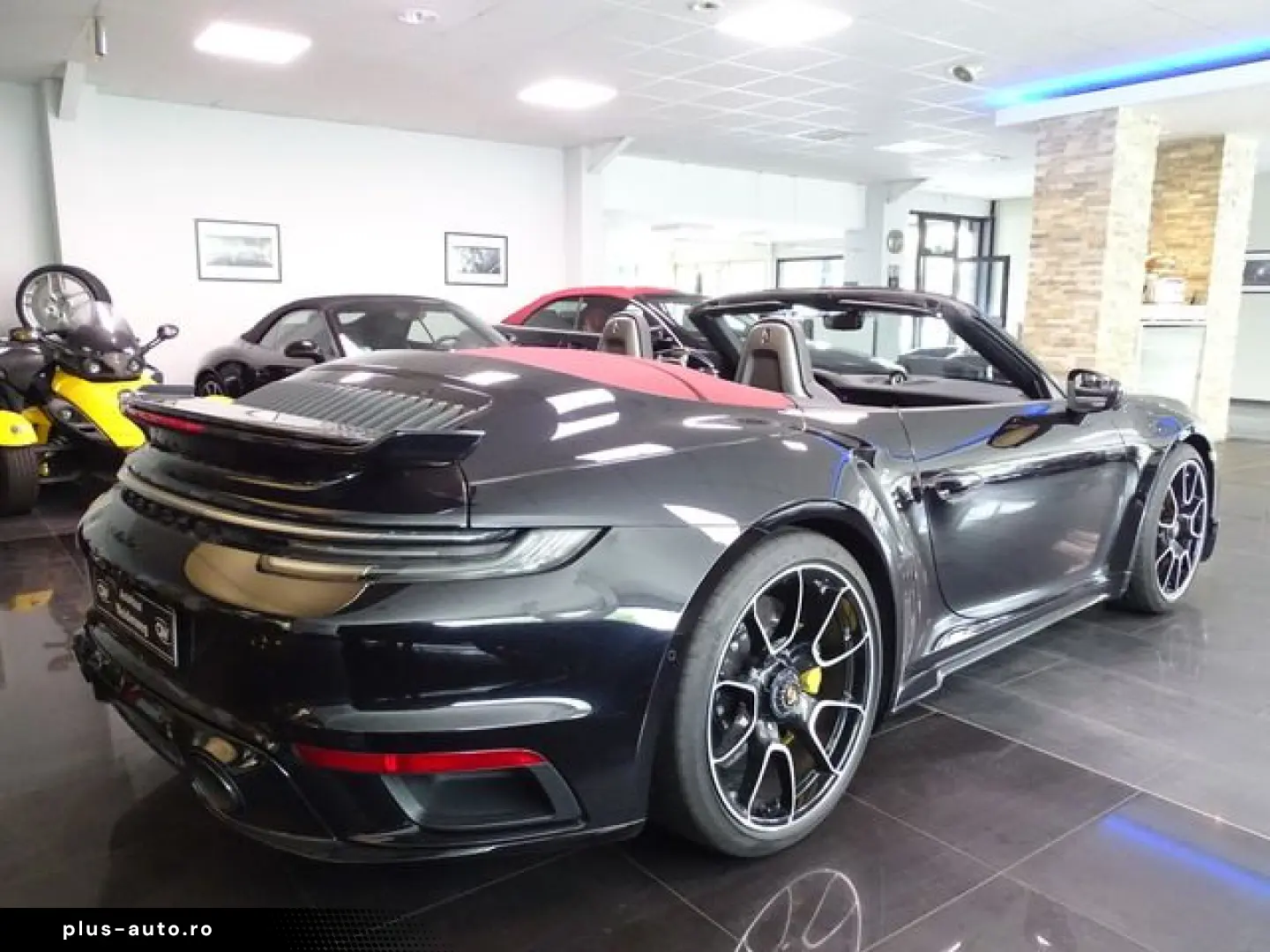 PORSCHE 911 Turbo S CabrioKeramikSportDesign 1Hand