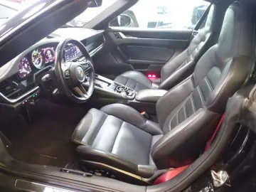 PORSCHE 911 Turbo S CabrioKeramikSportDesign 1Hand