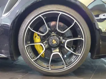 PORSCHE 911 Turbo S CabrioKeramikSportDesign 1Hand