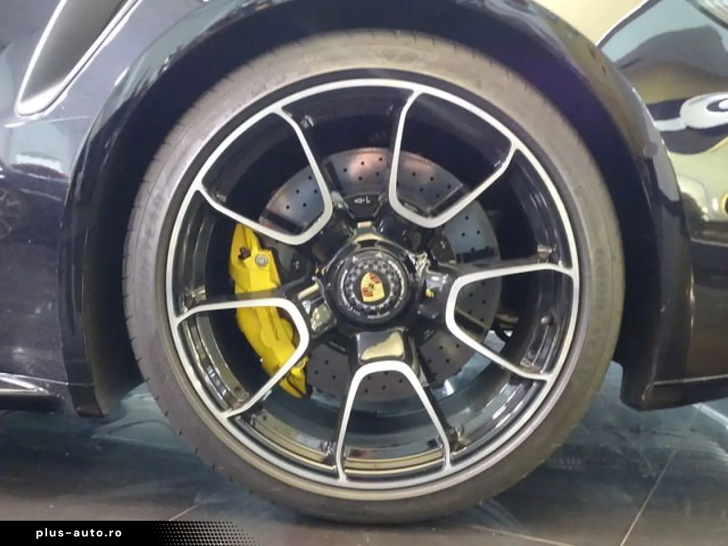 PORSCHE 911 Turbo S CabrioKeramikSportDesign 1Hand