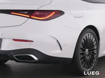 MERCEDES-BENZ CLE 220 d Coupé AMG Pano DLight 360 Ke…