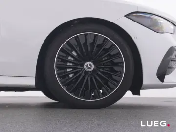 MERCEDES-BENZ CLE 220 d Coupé AMG Pano DLight 360 Ke…