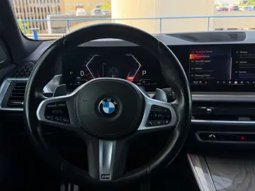BMW X5 xDrive30 M Sport Facelift  21Zoll  AHK H&K