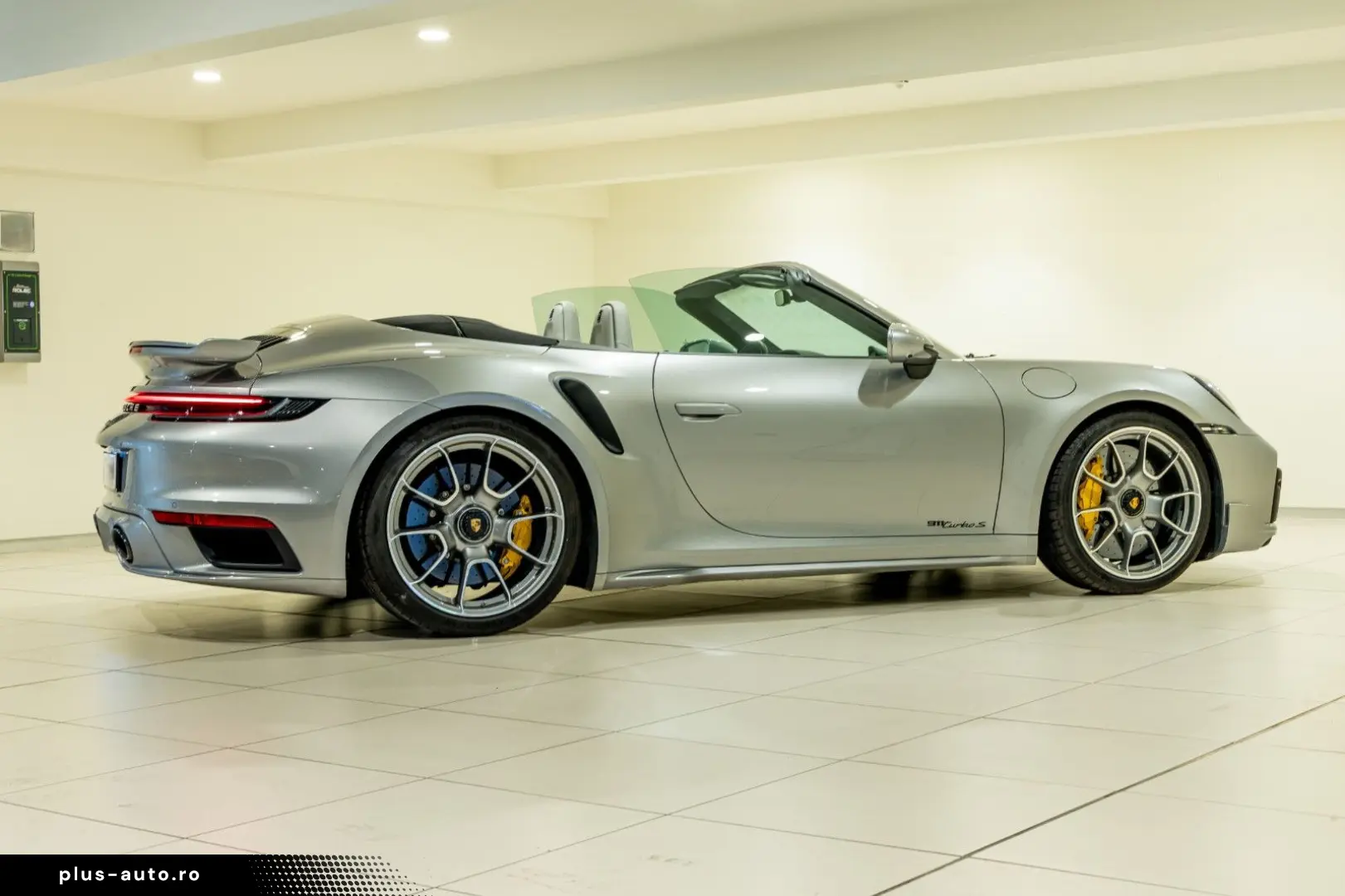 PORSCHE 911 Turbo S Cabriolet
